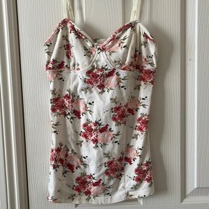 Floated tank top